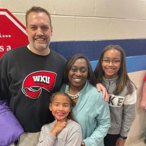 Meet your Posher, Kim